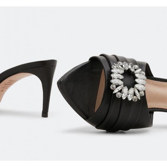 SCHUTZ Shoes - SCHUTZ Meisho Mid Heel Mule Sparkly Jeweled Crystal Black Leather Size 10